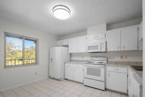 4 ESCONDIDO CIRCLE, ALTAMONTE SPRINGS, FL 32701 - MLS#MFRO6394504