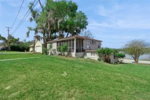 806 S Main Ave, GROVELAND