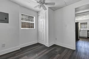 2027 1/2 30TH AVE N #3 bottom unit, ST PETERSBURG, FL 33713 - MLS#MFRO6394564