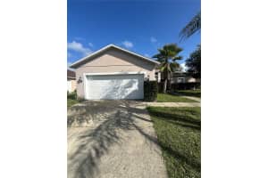 819 CABARET COURT, KISSIMMEE, FL 34759 - MLS#MFRO6394604