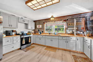 150 CATALINA DRIVE, DEBARY, FL 32713 - MLS#MFRO6394728