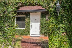 1221 LAKE DOWNEY DRIVE, ORLANDO, FL 32825 - MLS#MFRO6394813