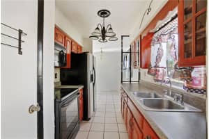 800 ORANGE GROVE DRIVE, ALTAMONTE SPRINGS, FL 32701 - MLS#MFRO6394978