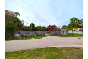 6430 86TH LANE, VERO BEACH, FL 32967 - MLS#MFRO6395049