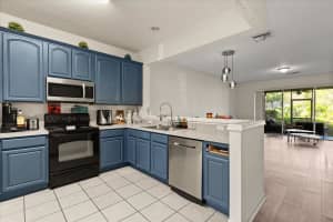 2160 STOCKTON DRIVE, SANFORD, FL 32771 - MLS#MFRO6395084