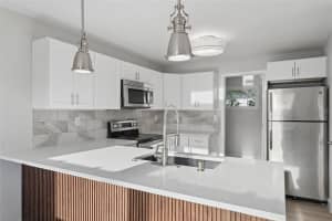 2105 9TH STREET, WINTER HAVEN, FL 33881 - MLS#MFRO6395140