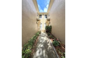 6425 AGASTIA COURT, ORLANDO, FL 32835 - MLS#MFRO6395192