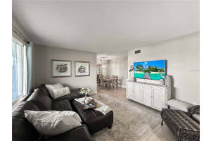 1600 LAKE PARKER DRIVE, LAKELAND, FL 33805 - MLS#MFRO6395217