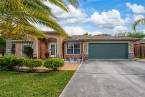 831 ALBI COURT, KISSIMMEE, FL 34759 - MLS#MFRO6395341