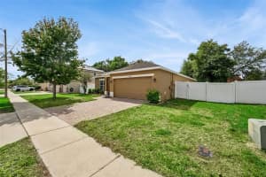 240 WHISPERING PINES WAY, DAVENPORT, FL 33837 - MLS#MFRO6395457