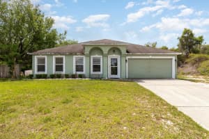 647 ELWOOD STREET, DELTONA, FL 32725 - MLS#MFRO6395899
