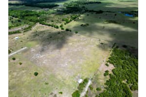 707 CHIHUAHUA ROAD, SEBRING, FL 33870 - MLS#MFRO6395927