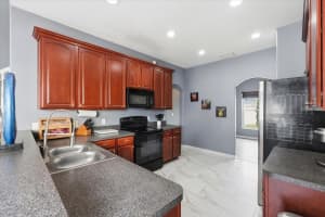 8253 PEAK AVENUE, LAKELAND, FL 33810 - MLS#MFRO6395959