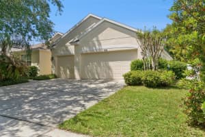 5271 RISHLEY RUN WAY, MOUNT DORA, FL 32757 - MLS#MFRO6396064