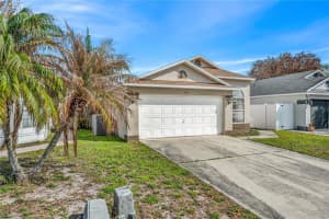 385 BRIAR BAY CIRCLE, ORLANDO, FL 32825 - MLS#MFRO6396239