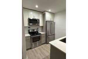 4004 Santa Maria Dr #104 Kissimmee, FL 34741 - Off Market