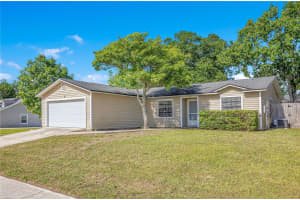 370 LAKE AVENUE, APOPKA, FL 32703 - MLS#MFRO6396377