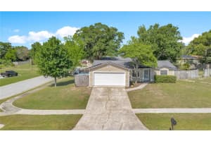 370 LAKE AVENUE, APOPKA, FL 32703 - MLS#MFRO6396377