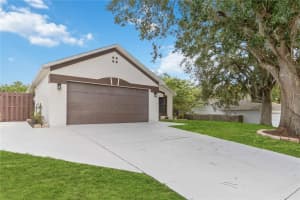 232 BENT OAK LOOP, DAVENPORT, FL 33837 - MLS#MFRO6396676