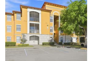 6169 METROWEST BOULEVARD, ORLANDO, FL 32835 - MLS#MFRO6396780