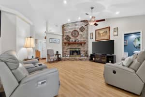 2533 ROSLYN LANE, LAKELAND, FL 33812 - MLS#MFRO6396907