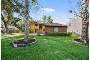 916 CLEVELAND STREET, APOPKA, FL 32703 - MLS#MFRO6396965