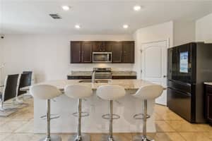 2933 IVY LAKE CT, LAKELAND, FL 33811 - MLS#MFRO6396968