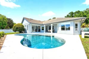 1047 WILLA LAKE CIRCLE, OVIEDO, FL 32765 - MLS#MFRO6397081