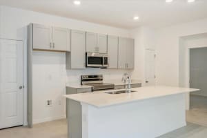 243 FREDERICKSBURG AVENUE, ORANGE CITY, FL 32763 - MLS#MFRO6397092