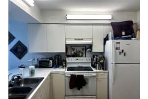 4400 WHITE PINE AVENUE, ORLANDO, FL 32811 - MLS#MFRO6397153