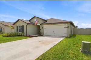1923 RED LOOP, LAKELAND, FL 33801 - MLS#MFRO6397341
