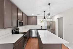 607 THOMAS AVE, LEESBURG, FL 34748 - MLS#MFRO6397441