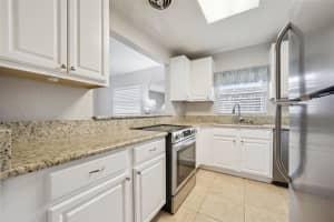 2513 MUSSELWHITE AVENUE, ORLANDO, FL 32804 - MLS#MFRO6397579