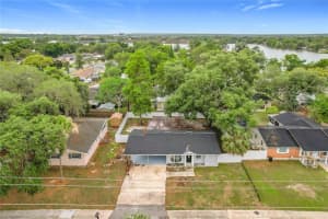 1915 SYLVESTER ROAD, LAKELAND, FL 33803 - MLS#MFRO6397697