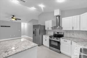 319 AVENUE A NE, WINTER HAVEN, FL 33881 - MLS#MFRO6397767