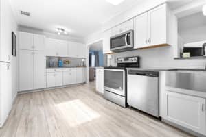 144 BEVERLY DRIVE, WINTER HAVEN, FL 33884 - MLS#MFRO6397768