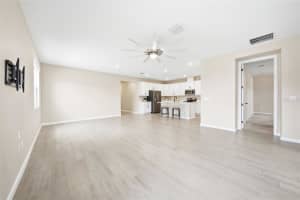 253 HILLTOP BLOOM LOOP, HAINES CITY, FL 33844 - MLS#MFRO6397797