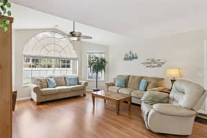 8707 KNIGHTSBRIDGE COURT, KISSIMMEE, FL 34747 - MLS#MFRO6397982