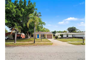 4037 MAVERICK AVENUE, SARASOTA, FL 34233 - MLS#MFRO6397987