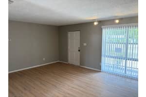 5216 PALISADES DRIVE, ORLANDO, FL 32808 - MLS#MFRO6398049