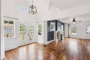 1016 WASHINGTON AVENUE, EUSTIS, FL 32726 - MLS#MFRO6398105