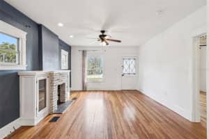 1016 WASHINGTON AVENUE, EUSTIS, FL 32726 - MLS#MFRO6398105