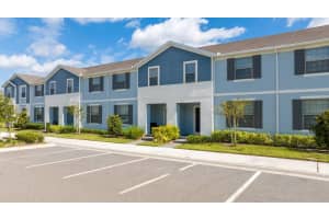 2411 Dubai St, KISSIMMEE