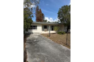 120 FAIRFAX AVENUE, WINTER SPRINGS, FL 32708 - MLS#MFRO6398133