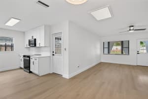 6020 CRESTHILL DRIVE, TAMPA, FL 33615 - MLS#MFRO6398178