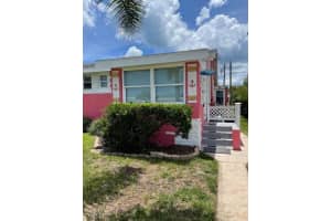 833 24TH AVENUE, NEW SMYRNA BEACH, FL 32169 - MLS#MFRO6398203