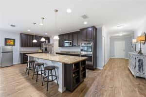 186 FLATWOODS LOOP, DAVENPORT, FL 33837 - MLS#MFRO6398253