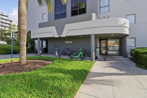 6165 CARRIER DRIVE, ORLANDO, FL 32819 - MLS#MFRO6398303