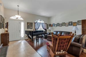 406 STERLING LAKE DR, OCOEE, FL 34761 - MLS#MFRO6398517