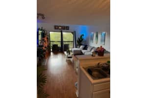 355 LAKEPOINTE DRIVE, ALTAMONTE SPRINGS, FL 32701 - MLS#MFRO6398545